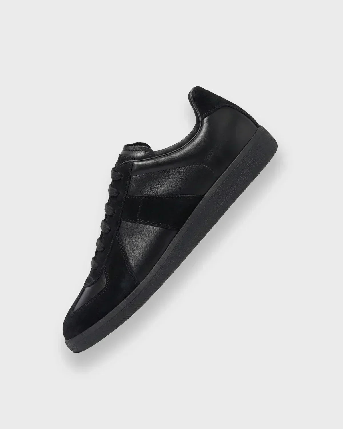 NOVORA SNEAKER