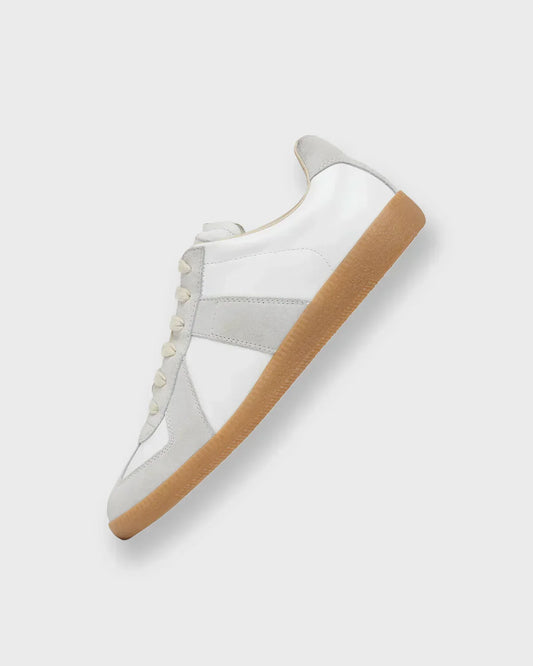 NOVORA SNEAKER