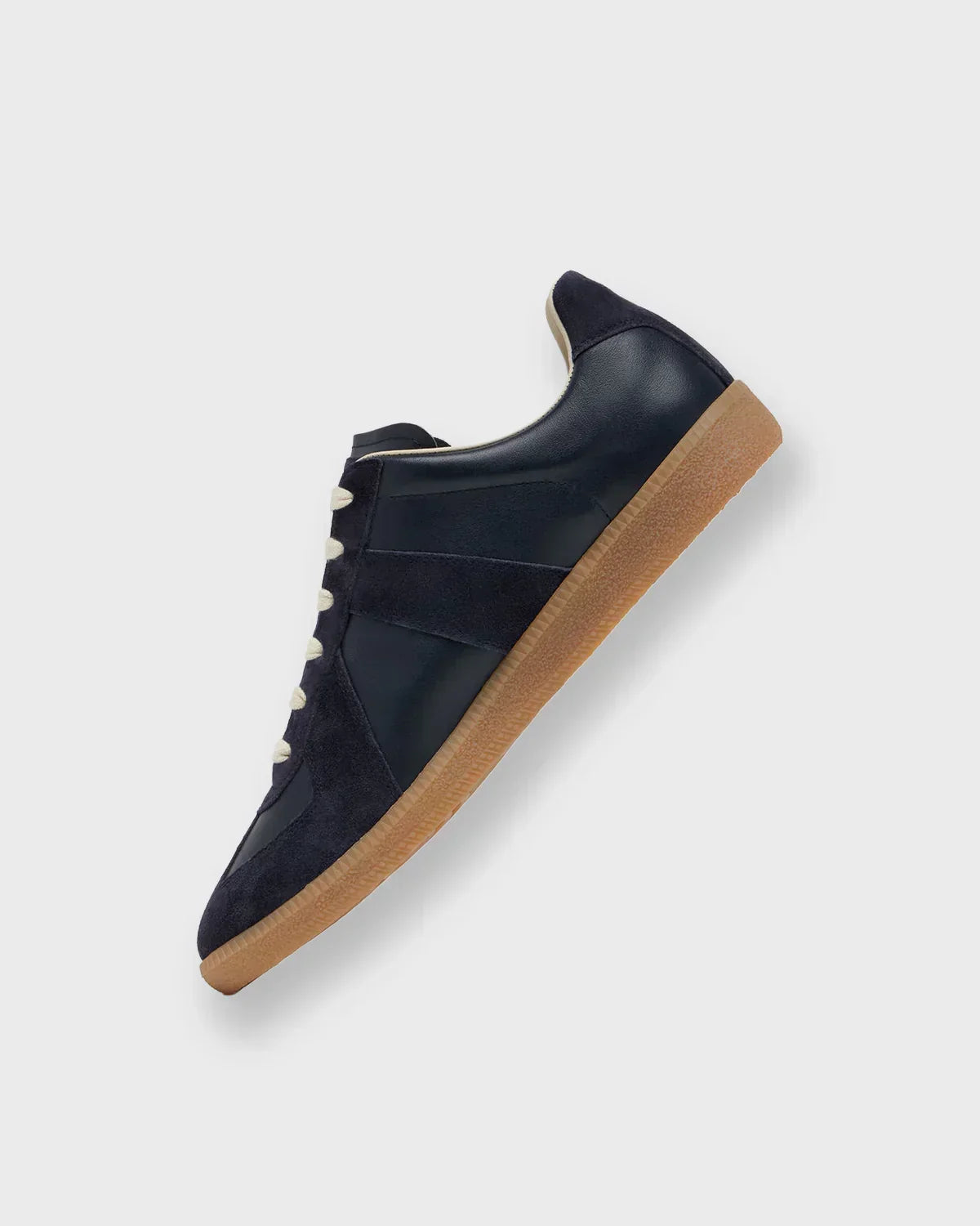 NOVORA SNEAKER V2