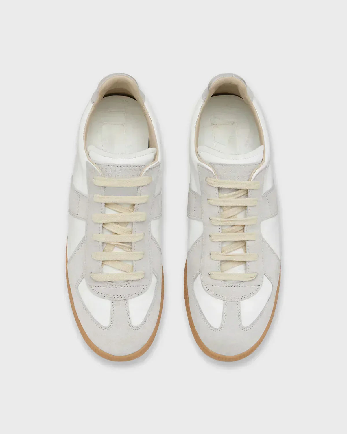 NOVORA SNEAKER