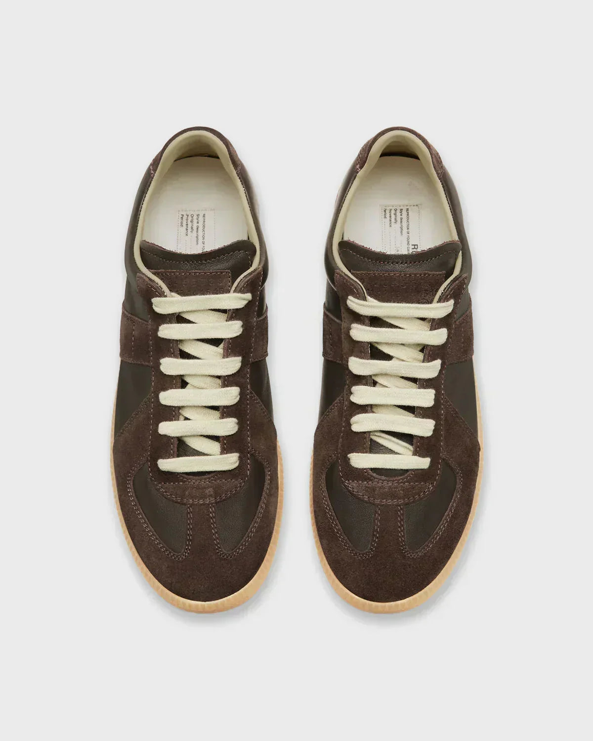 NOVORA SNEAKER